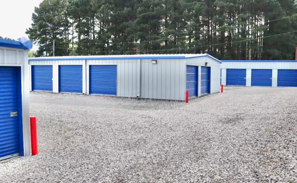 Facility photo: //images.sparefoot.com/medium/24557969fe211edaf18.png