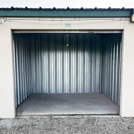 Facility photo: //images.sparefoot.com/medium/24558769fe42b9f3491.jpg