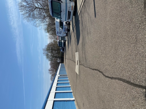 Facility photo: //images.sparefoot.com/medium/2455996a0b63824e554.jpg