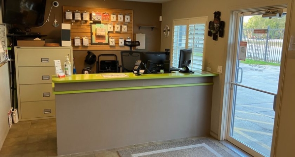 Facility photo: //images.sparefoot.com/medium/2456066a0776e133857.jpg