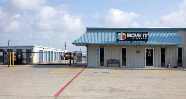 Storage Units at Move It Storage - 5066 - Creek - 7649 Weber Rd
