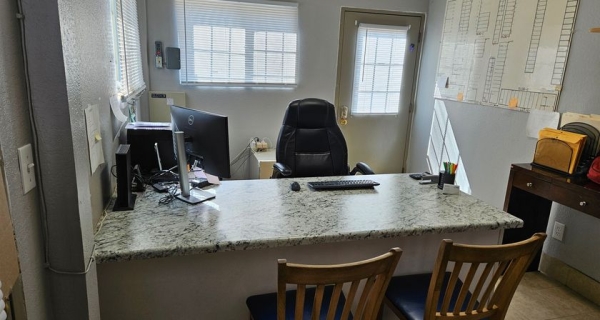 Facility photo: //images.sparefoot.com/medium/2456176a0ca74476579.jpg