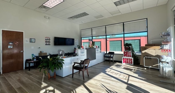Facility photo: //images.sparefoot.com/medium/2456306a0b2d632adda.jpg
