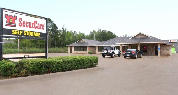 Facility photo: //images.sparefoot.com/medium/2456376a0b6ed2ab52a.jpg