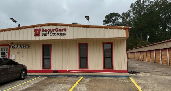 Facility photo: //images.sparefoot.com/medium/2456416a0b842f1c295.jpg