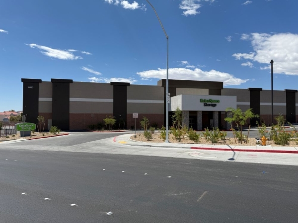 Storage Units at Extra Space Storage - 5210 - North Las Vegas - N Commerce St - 6823 North Commerce Street