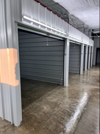 Facility photo: //images.sparefoot.com/medium/2456736a038cf9463a7.jpg