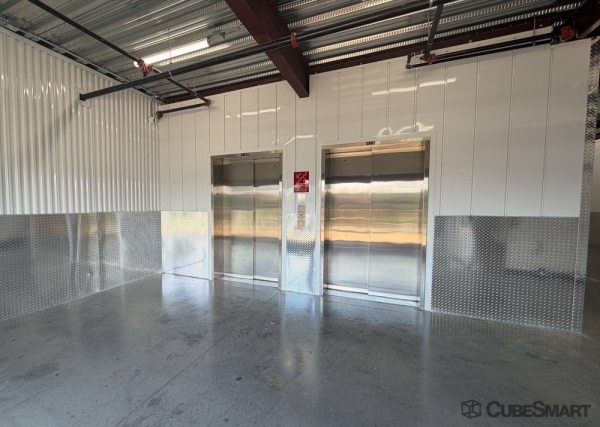 Facility photo: //images.sparefoot.com/medium/2456786a19450e47682.jpg