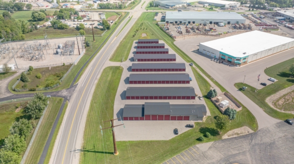 Facility photo: //images.sparefoot.com/medium/2456816a1dec4ddc483.jpg