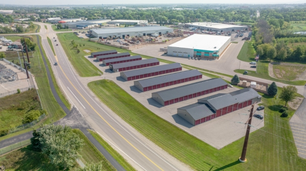 Facility photo: //images.sparefoot.com/medium/2456816a1dec5037272.jpg