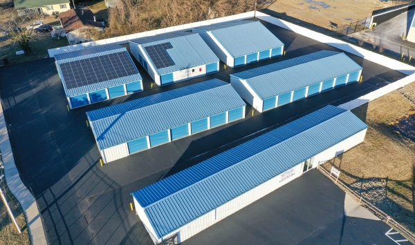 Facility photo: //images.sparefoot.com/medium/2456926a060ea96c4a1.jpg