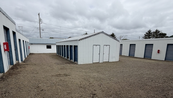 Facility photo: //images.sparefoot.com/medium/2456976a061fec6040c.jpg