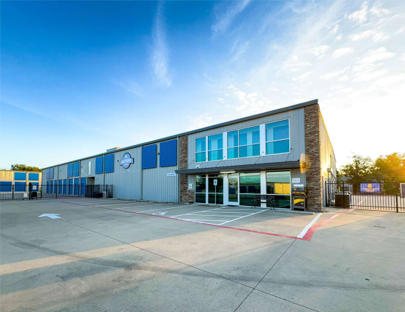 Facility photo: //images.sparefoot.com/medium/2457156a24734f7f6d5.png
