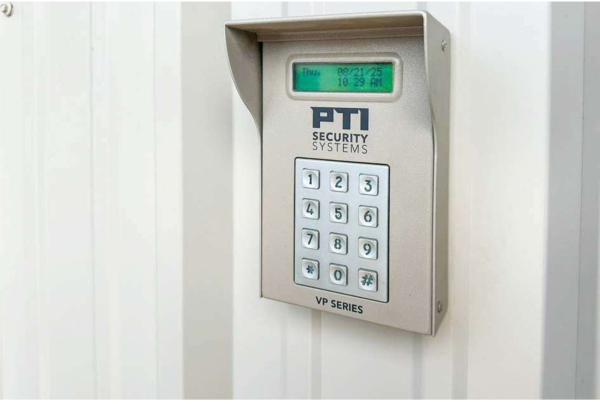 Facility photo: //images.sparefoot.com/medium/2457156a24738cef3b8.png