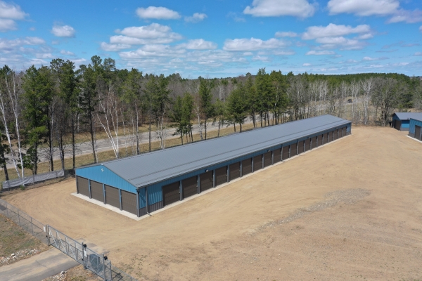 Facility photo: //images.sparefoot.com/medium/2457396a16ff0b41f56.jpg