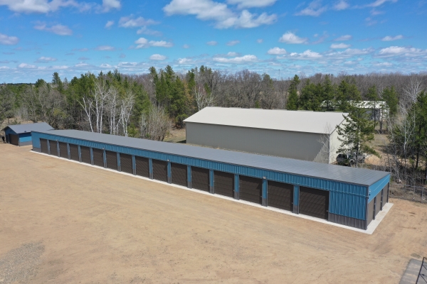 Facility photo: //images.sparefoot.com/medium/2457396a16ff0f786ee.jpg