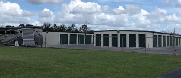 Facility photo: //images.sparefoot.com/medium/2457446a0e1772a4a88.jpg