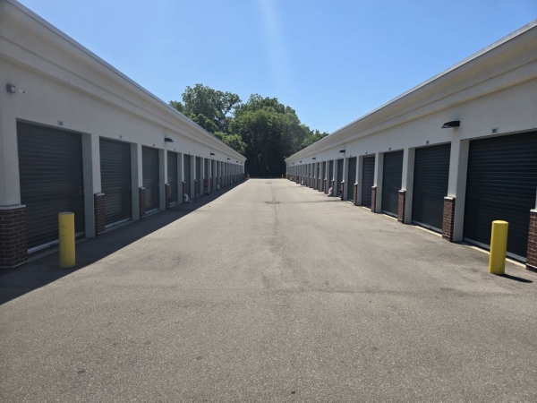 Facility photo: //images.sparefoot.com/medium/2457546a0ef59d73b37.jpg