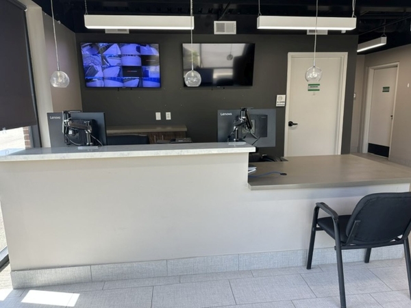 Facility photo: //images.sparefoot.com/medium/2457576a0ef5cb02738.jpg