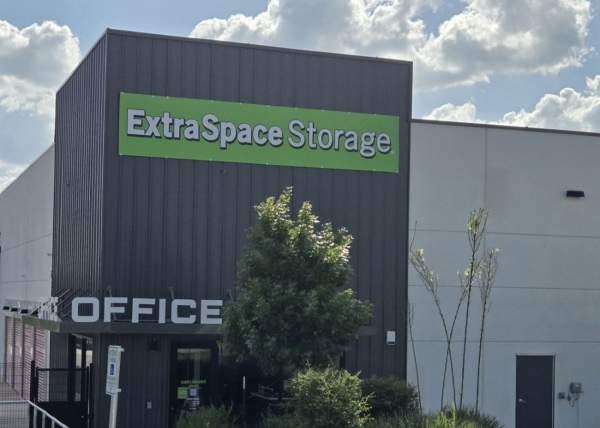 Storage Units at Extra Space Storage - 5265 - San Antonio - 5550 NW Loop 410 - 5550 Northwest Loop 410