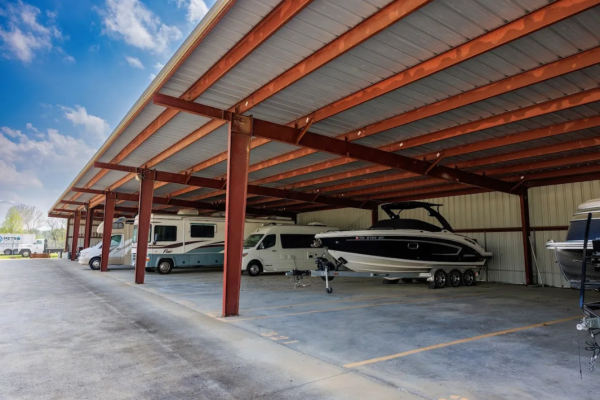 Facility photo: //images.sparefoot.com/medium/2457686a122b96f02a7.png