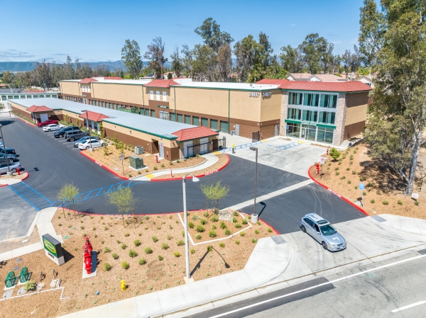 Facility photo: //images.sparefoot.com/medium/2457716a0f75a86f1b7.jpg