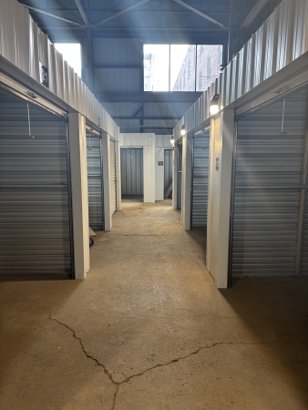 Facility photo: //images.sparefoot.com/medium/2457926a400af08556d.jpg