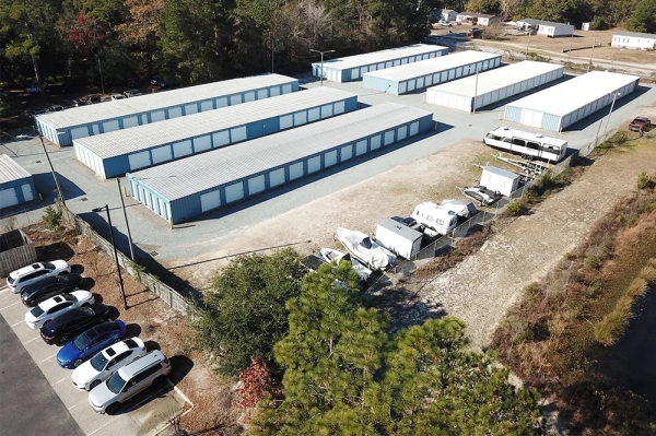 Facility photo: //images.sparefoot.com/medium/2458146a1dc178be24f.jpeg