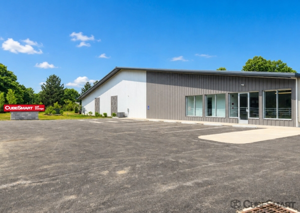 Storage Units at CubeSmart Self Storage - 6202 East Walnut Street - OH - 6202 East Walnut Street