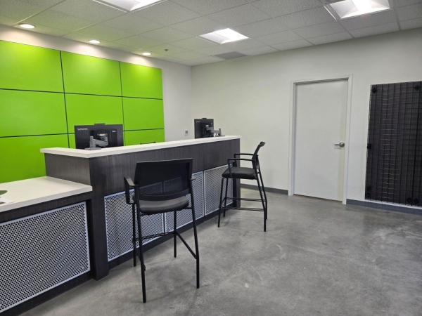 Facility photo: //images.sparefoot.com/medium/2458336a1c24fd40f60.jpg