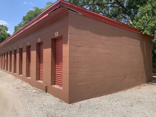 Facility photo: //images.sparefoot.com/medium/2458536a1dfb7460ce7.jpg