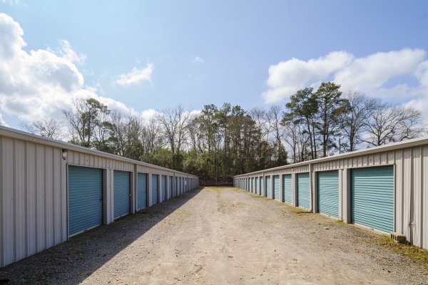 Facility photo: //images.sparefoot.com/medium/2458566a1e0074e29f5.jpg