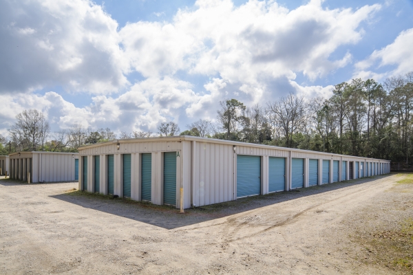 Facility photo: //images.sparefoot.com/medium/2458566a1e0078c3614.jpg
