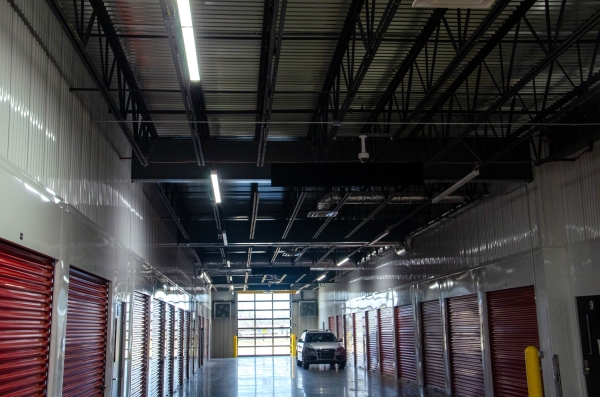 Facility photo: //images.sparefoot.com/medium/2458606a1e077e28ffd.jpg
