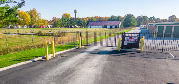Facility photo: //images.sparefoot.com/medium/2458646a1e111ad4f0e.png