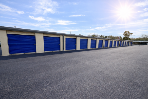 Facility photo: //images.sparefoot.com/medium/2458666a1e1628620b1.png