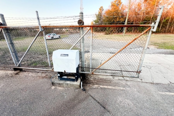 Facility photo: //images.sparefoot.com/medium/2459136a209fc63754d.jpg