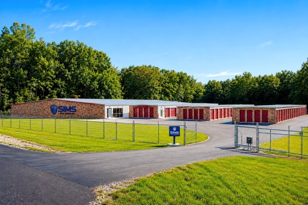 Facility photo: //images.sparefoot.com/medium/2459166a21ba3806ece.jpg