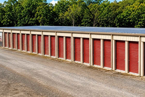 Facility photo: //images.sparefoot.com/medium/2459166a21ba3a7cb8d.jpg