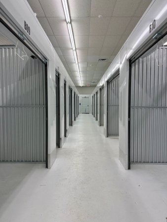 Facility photo: //images.sparefoot.com/medium/2459636a2b015867e06.jpeg
