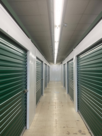 Facility photo: //images.sparefoot.com/medium/2459676a2a79a026d76.jpg