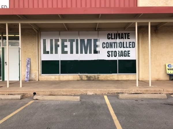 Facility photo: //images.sparefoot.com/medium/2459676a2a79a591ac5.jpg