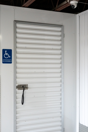 Facility photo: //images.sparefoot.com/medium/2459796a2ac178c18b8.jpg