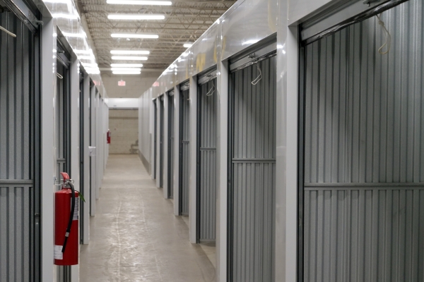 Facility photo: //images.sparefoot.com/medium/2459806a2acb5cbdc94.jpg