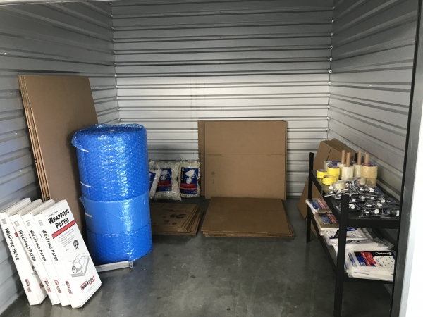 Storage Units at Community Self Storage - Bellaire / West U / Galleria - 5611 S. Rice Ave. - 5611 South Rice Avenue