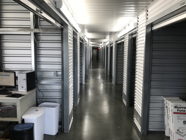 Storage Units at Community Self Storage - Bellaire / West U / Galleria - 5611 S. Rice Ave. - 5611 South Rice Avenue