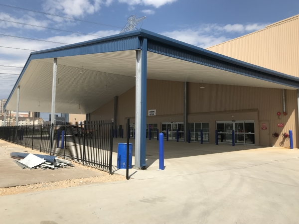 Storage Units at Community Self Storage - Bellaire / West U / Galleria - 5611 S. Rice Ave. - 5611 South Rice Avenue