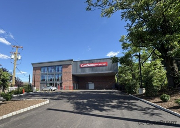 Facility photo: //images.sparefoot.com/medium/2459846a33b15be22c3.jpg