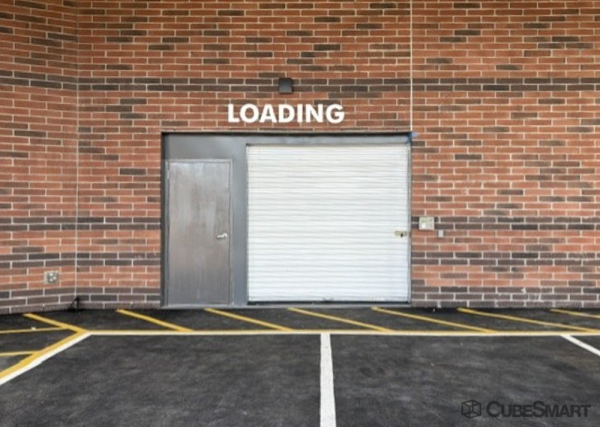 Facility photo: //images.sparefoot.com/medium/2459846a33b15fa6ced.jpg