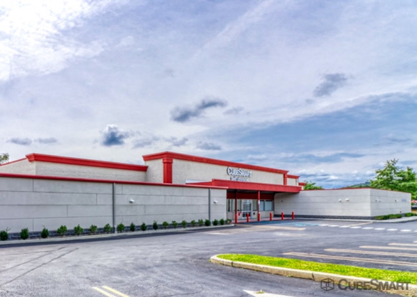 Storage Units at CubeSmart Self Storage - 621 Bank Road - NY - 621 Bank Road